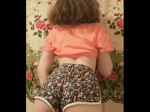 ❤️ Sexy jonge babe die haar short uittrekt voor de camera ❌ Anal video at us ﹏